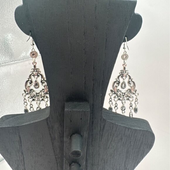 2/$24 Silver Boho Chandelier Dangle Earrings With Emerald Green Gem Accents - Picture 6 of 7